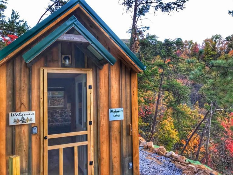 Wilderness Tiny cabin Cabins in Gatlinburg Tennessee